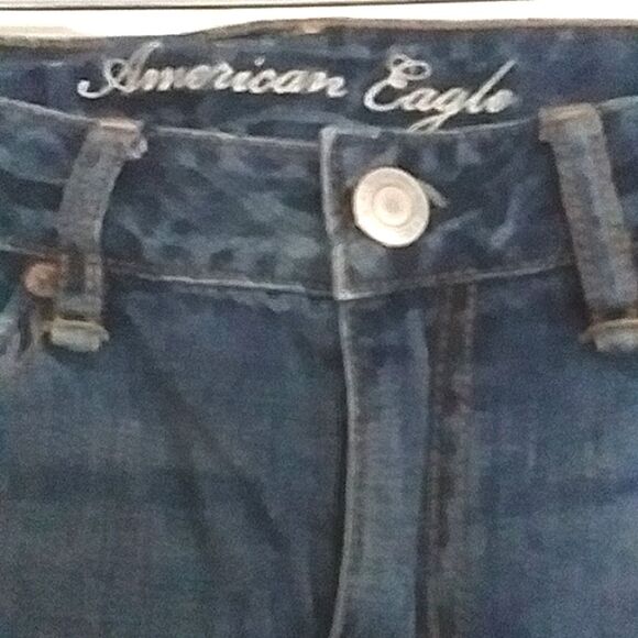 American Eagle Ex- Boyfriend Jeans Distressed Medium Wash - Picture 5 of 11